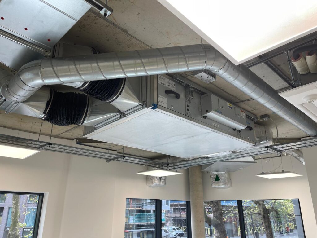 Ducted air conditioning unit and ceiling ductwork
